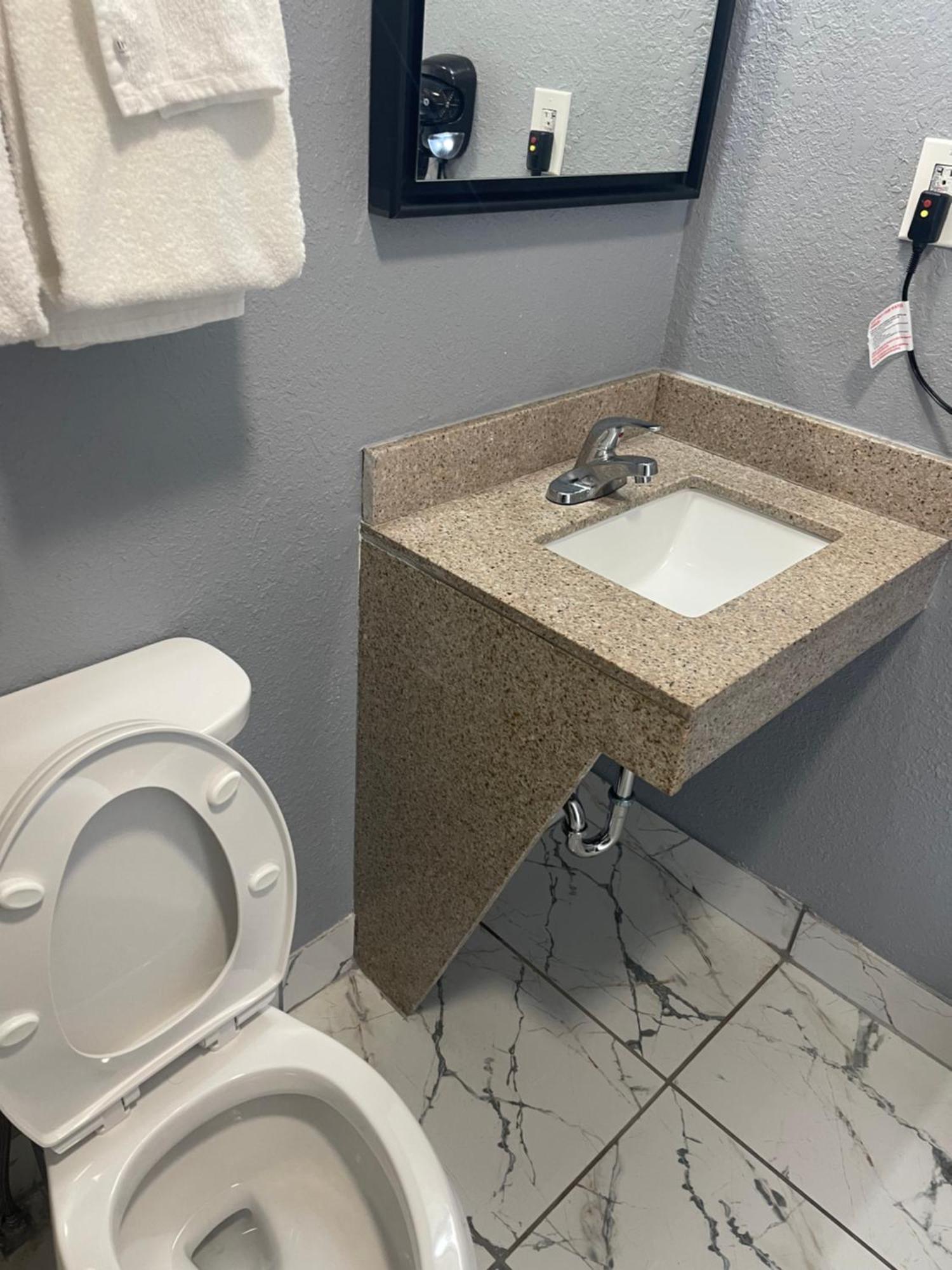 Americas Best Value Inn-Savannah Kültér fotó