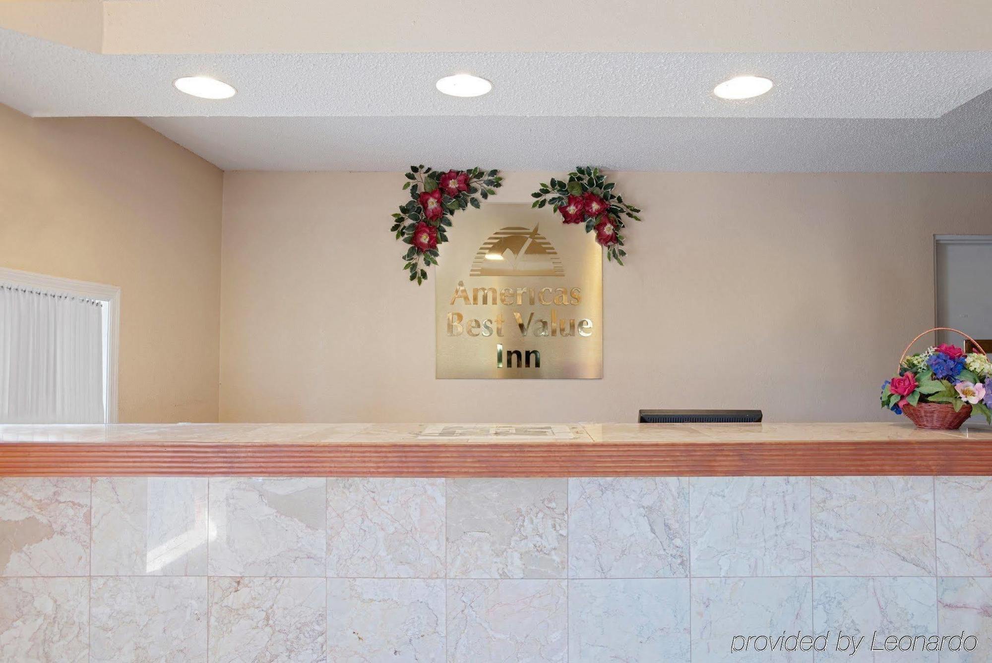 Americas Best Value Inn-Savannah Beltér fotó